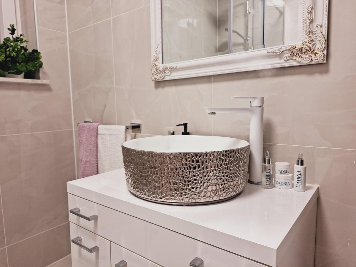Apartman Maja **** Apartment Sibenik Exterior photo